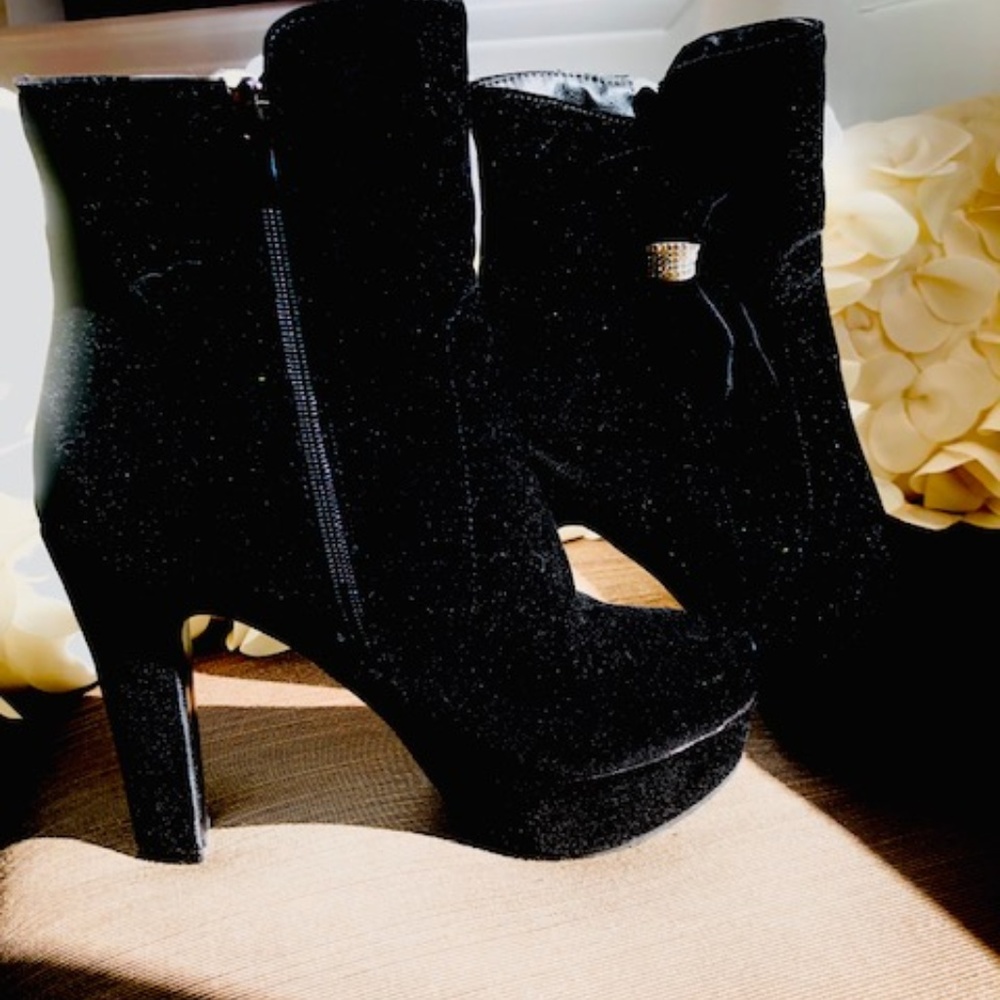 Black Velvet Ankle Platform Ankle Boot